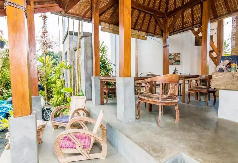 ホテル Zen Rooms Kedisan Tegal Alang Ubud Villa