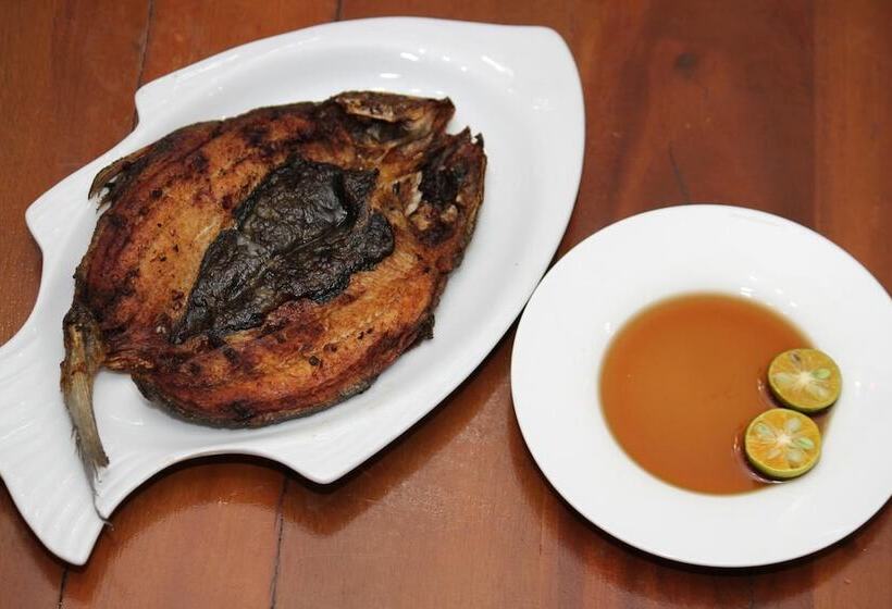 פנסיון Honey Hunt House