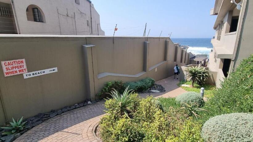 305 Ballito Manor Gardens, Ballito With Generator