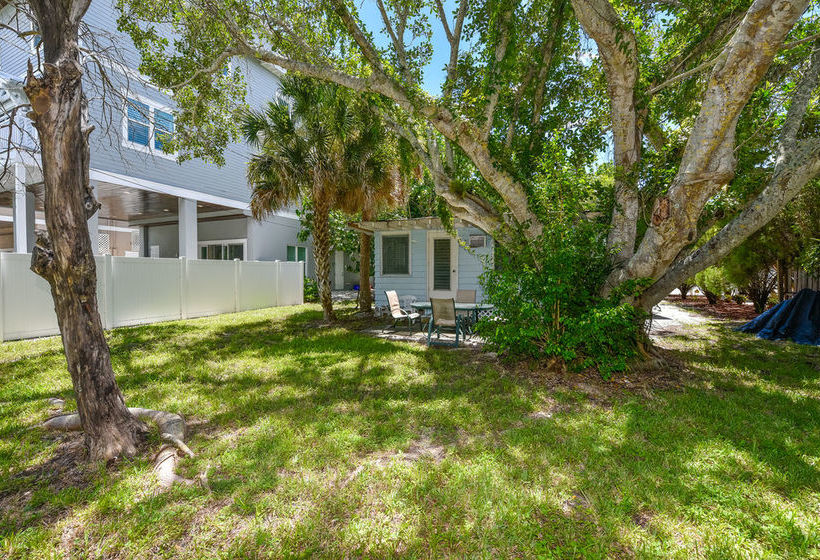 Banana Cabana By Beachside Management