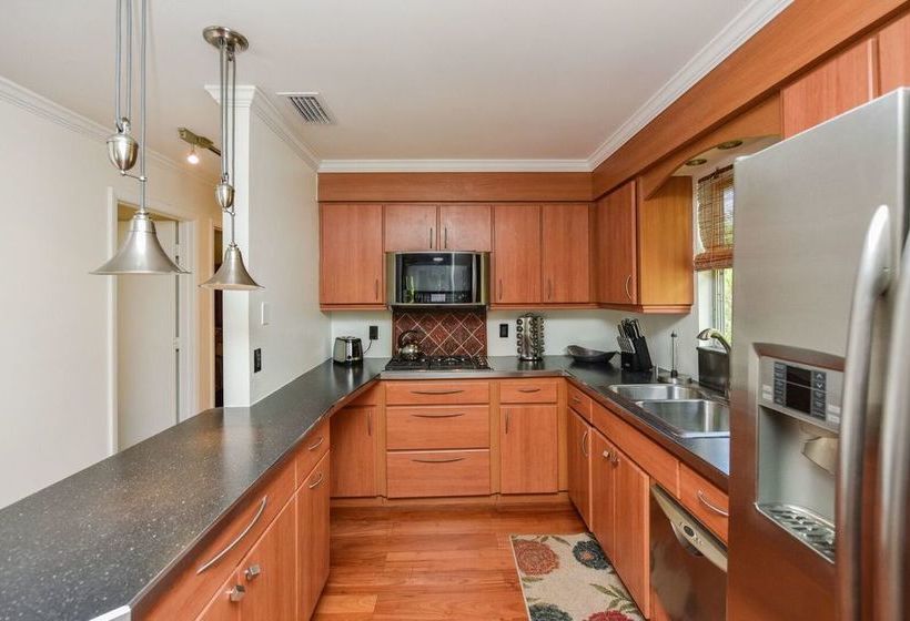 Banana Cabana By Beachside Management