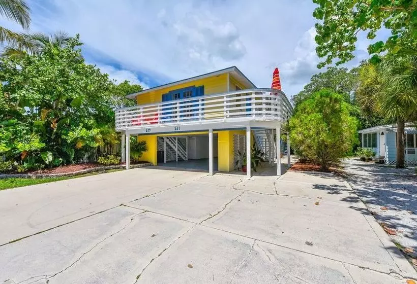 Banana Cabana By Beachside Management