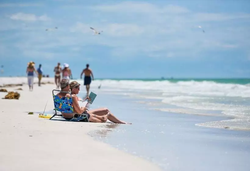 Banana Cabana By Beachside Management