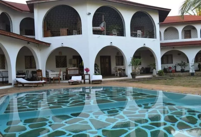 تختخواب و صبحانه Stawi House