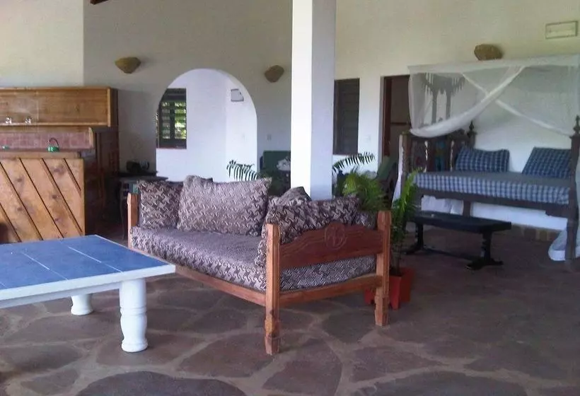 تختخواب و صبحانه Stawi House
