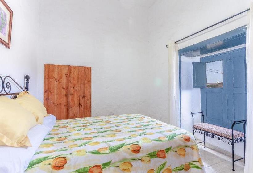 Casa Emblemática Casa Del Cuartel