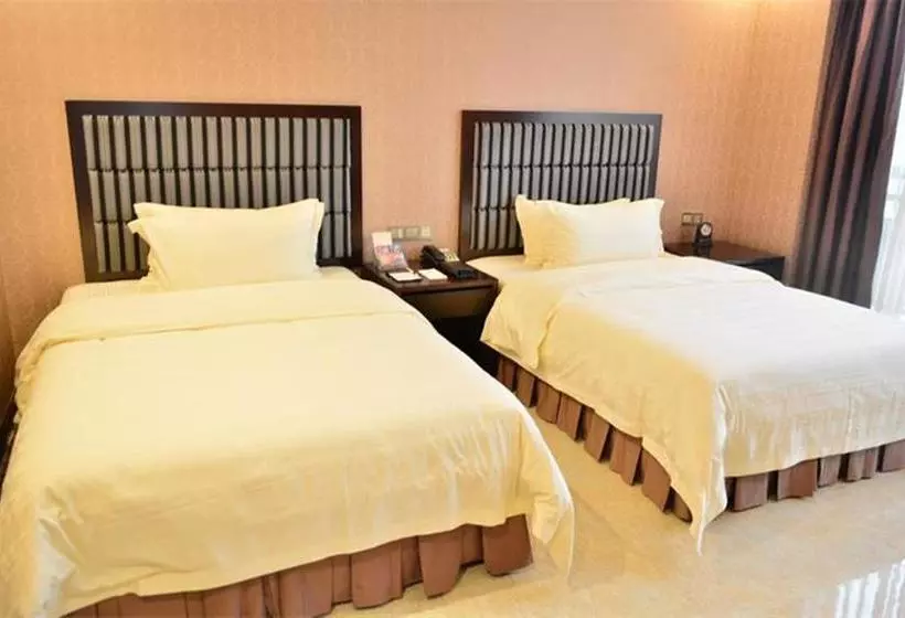 Hotelli Aimoer