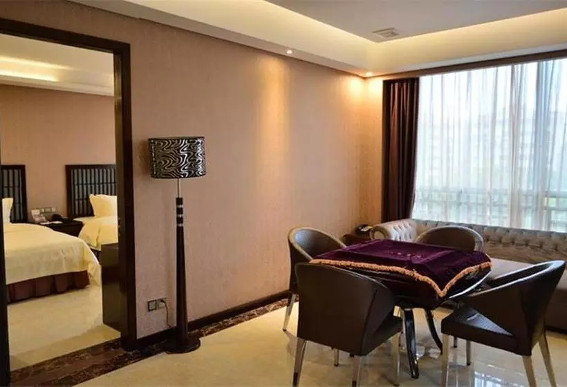 Hotelli Aimoer