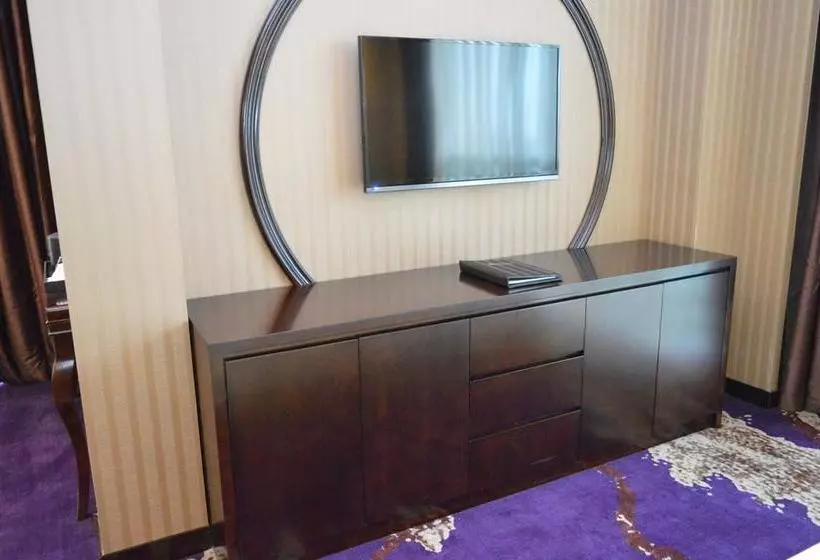 Hotelli Aimoer