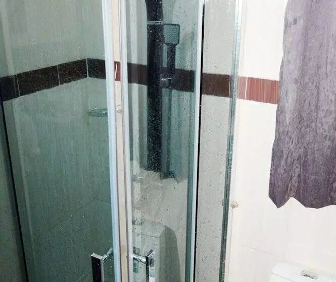 هتل Inglesias Suites