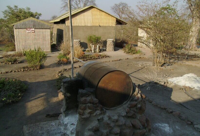 בית מלון כפרי Liya Lodge And Campsite