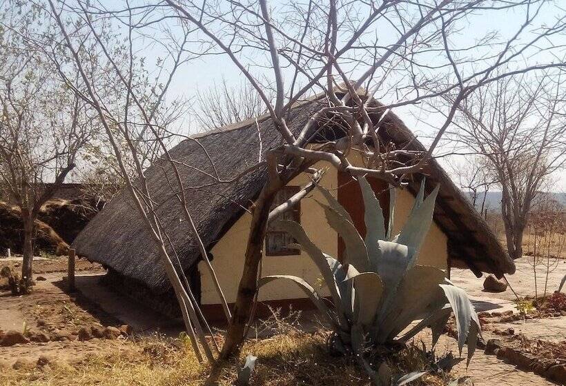 בית מלון כפרי Liya Lodge And Campsite