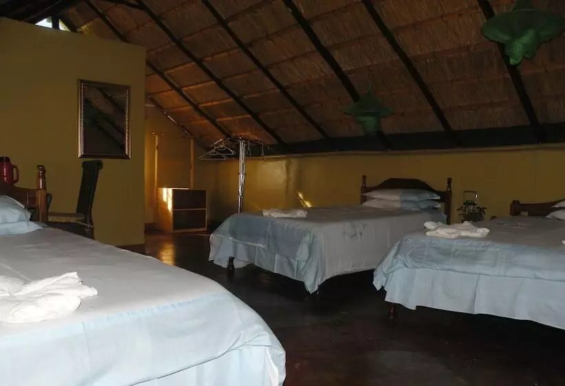 هتل Liya Lodge And Campsite