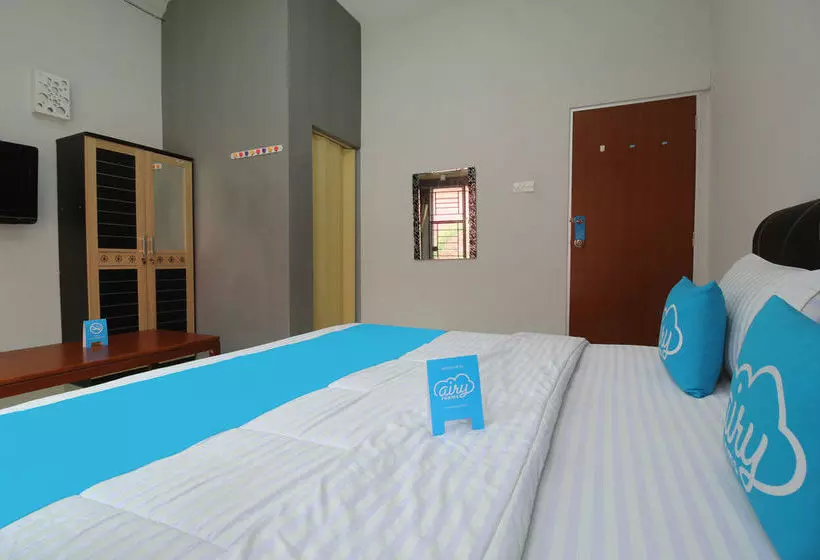 ホテル Zen Rooms Nagoya Seraya Mas Center