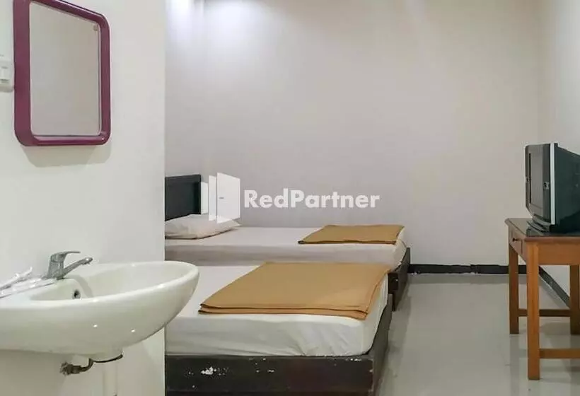 ホテル Palu City Guest House Mitra Reddoorz