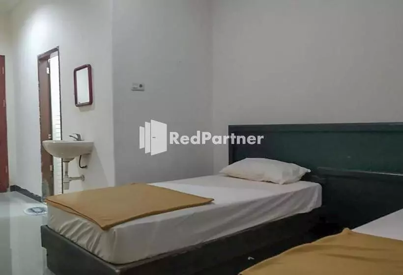 ホテル Palu City Guest House Mitra Reddoorz