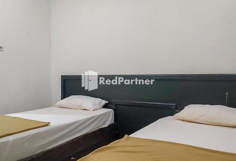 فندق Palu City Guest House Mitra Reddoorz