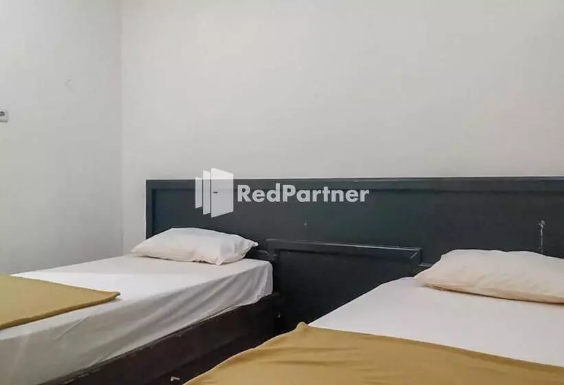 ホテル Palu City Guest House Mitra Reddoorz