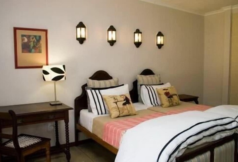 פנסיון Die Waenhuis Guest House