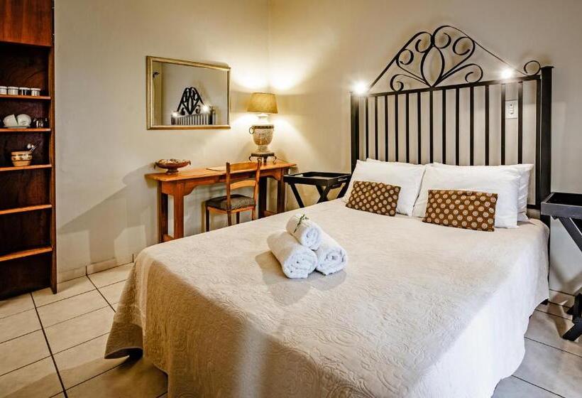 Pension The Village In Hatfield