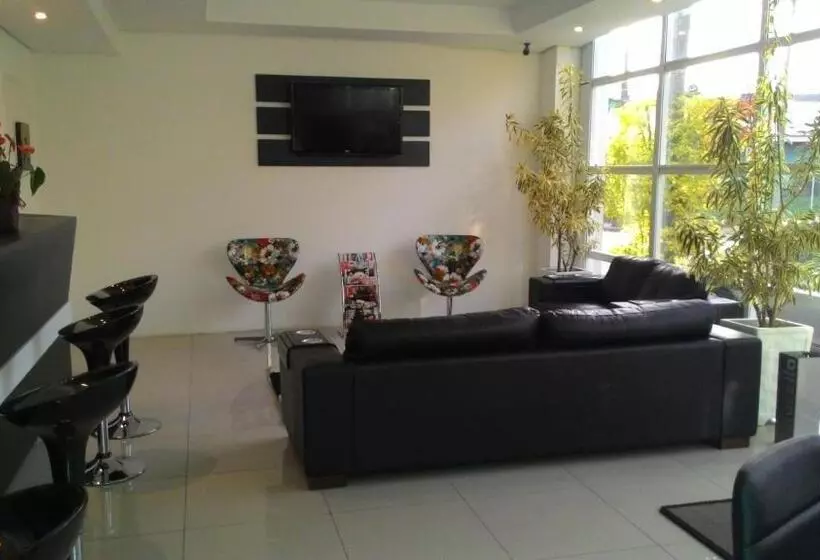 Hotelli Rede Bonnel 88 Confort