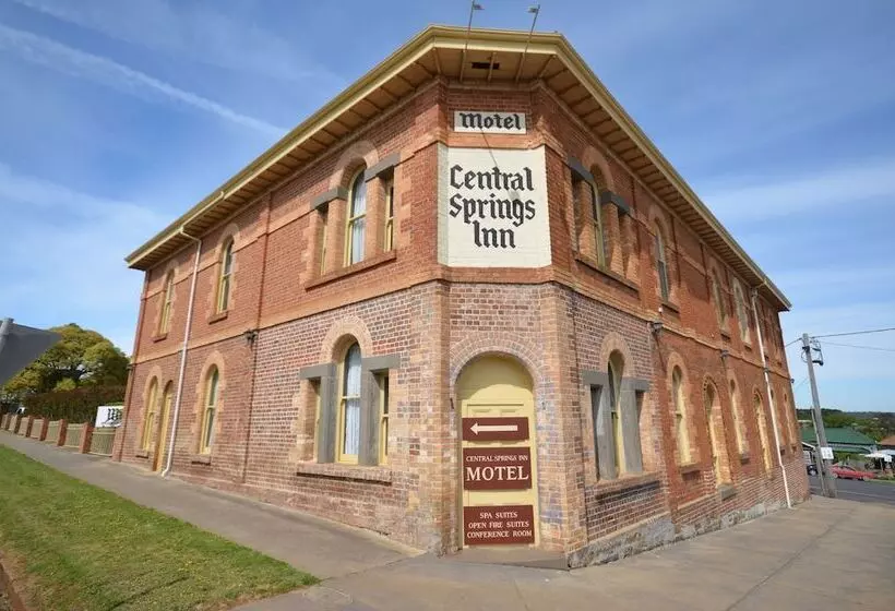ホテル Central Springs Inn