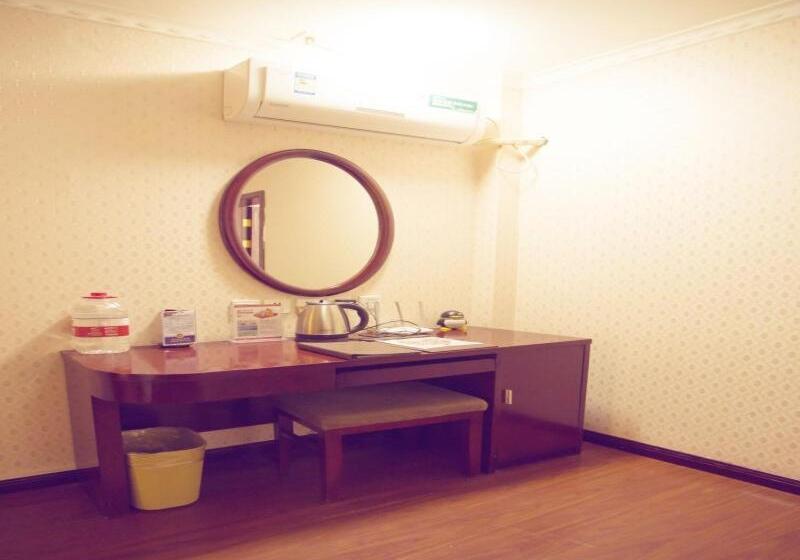 בית מלון כפרי Greentree Inn Shanxi Yan An Luochuan Fuqian Street Express