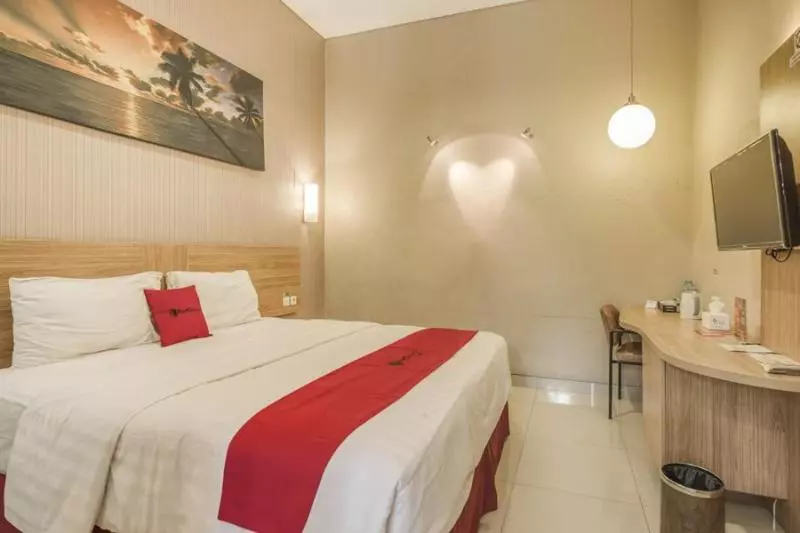 ホテル Sunshine Family Homestay Near Terminal 1 Juanda Airport