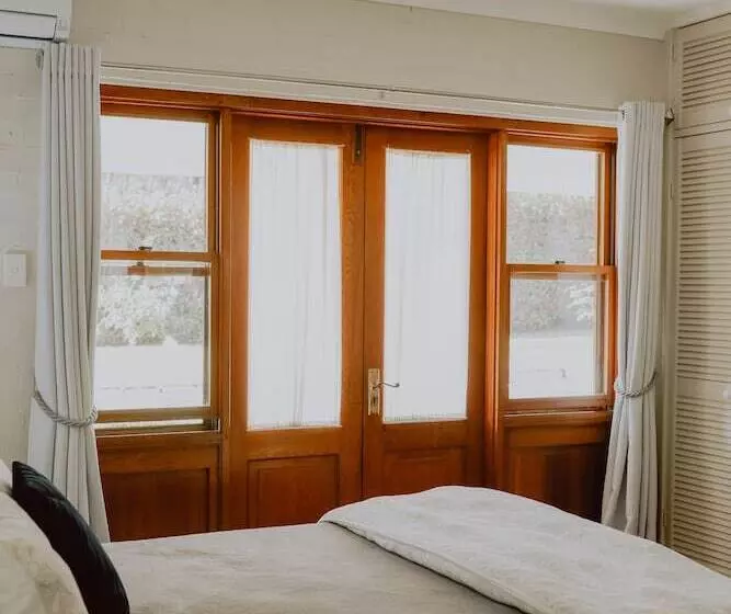 ホテル Thistle Hill Guesthouse   Walk To Many Wineries And Restaurants