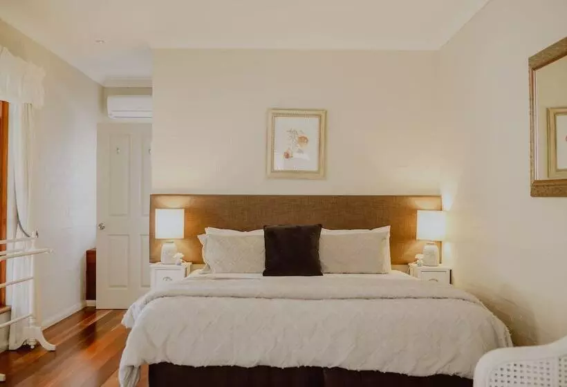 ホテル Thistle Hill Guesthouse   Walk To Many Wineries And Restaurants