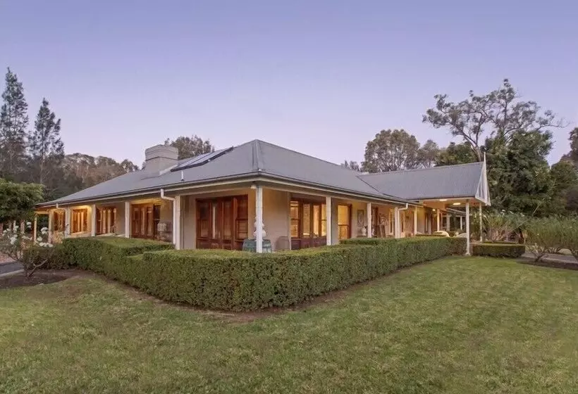 ホテル Thistle Hill Guesthouse   Walk To Many Wineries And Restaurants