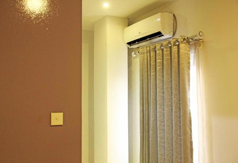 בית מלון כפרי Zen Rooms Cibaduyut