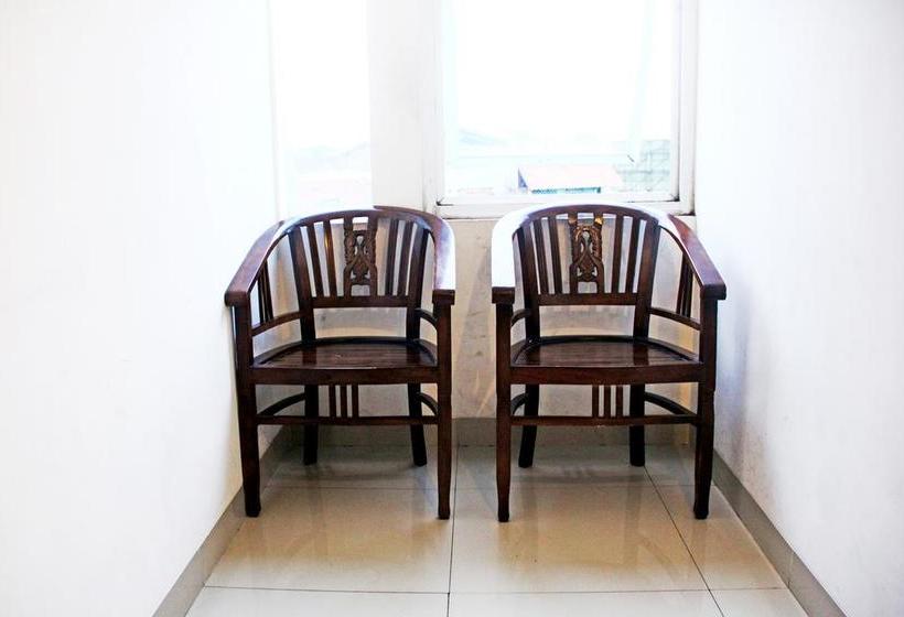 בית מלון כפרי Zen Rooms Cibaduyut