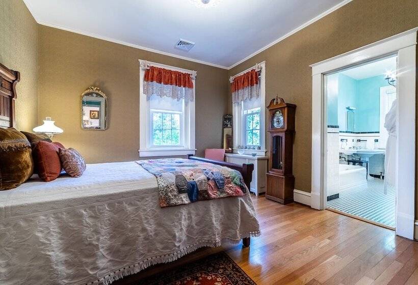 ベッドアンドブレックファースト Hillcrest Mansion Inn