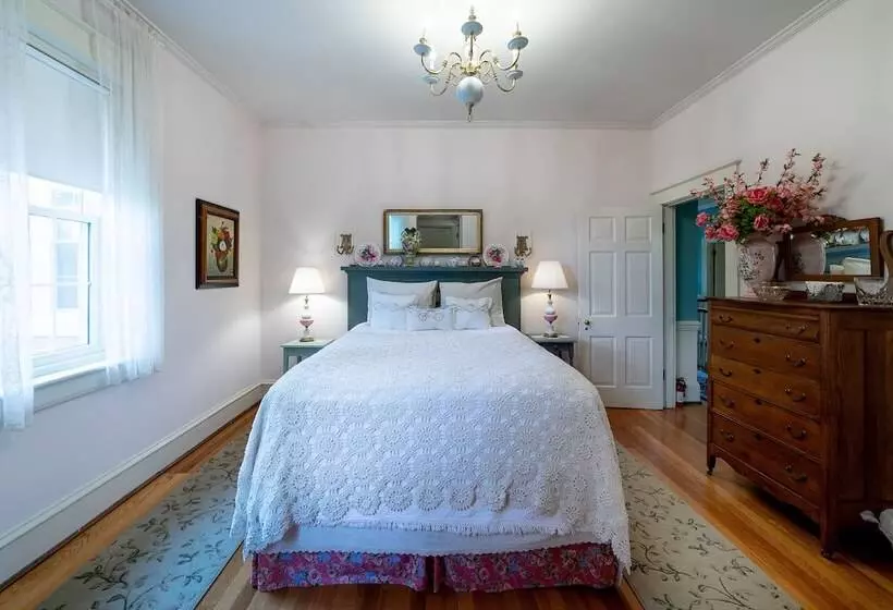 ベッドアンドブレックファースト Hillcrest Mansion Inn
