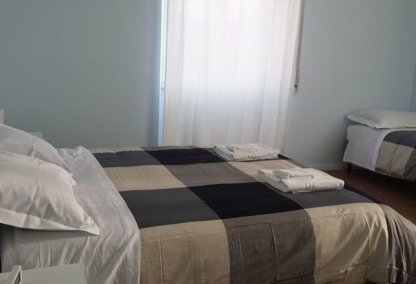 تختخواب و صبحانه La Cornice Guest House