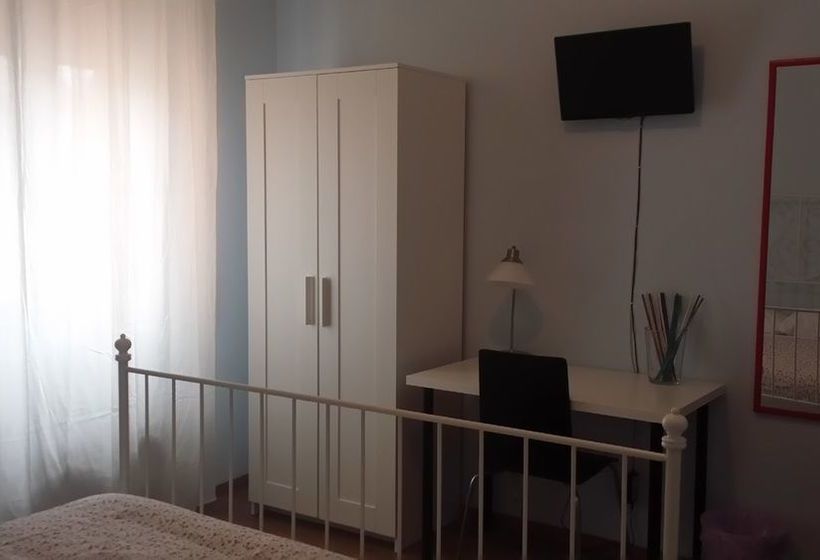 تختخواب و صبحانه La Cornice Guest House