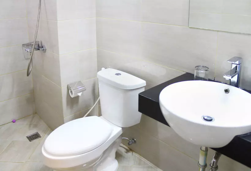 Hotelli Airy Karamat Bhayangkara 127 Sukabumi