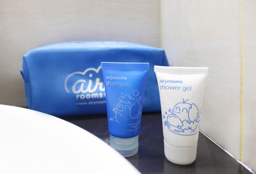 Hotel Airy Karamat Bhayangkara 127 Sukabumi