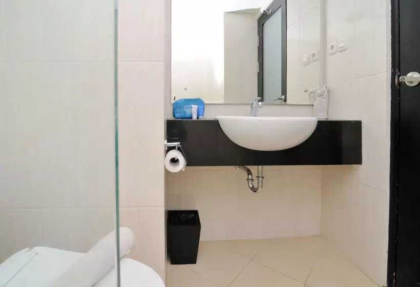 Hotelli Airy Legian Sunset Road Nakula 9 Kuta Bali