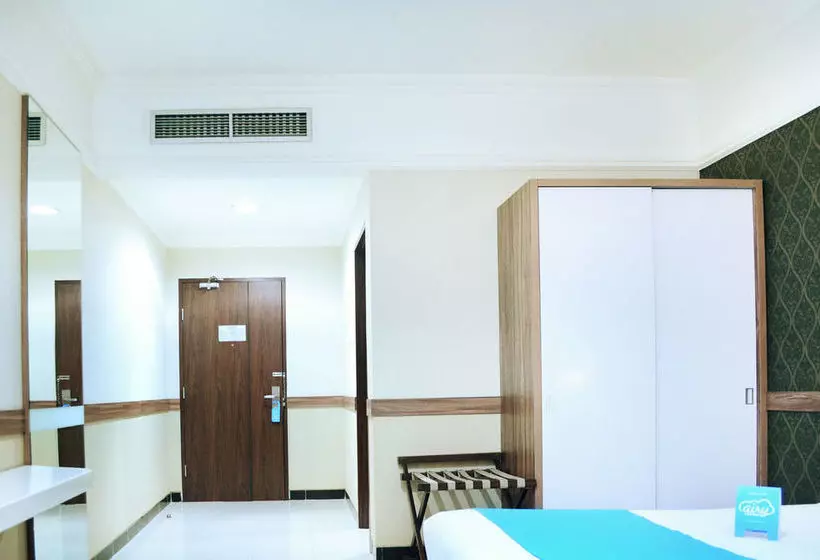 Hotelli Airy Ngarsopuro Gatot Subroto 89 Solo