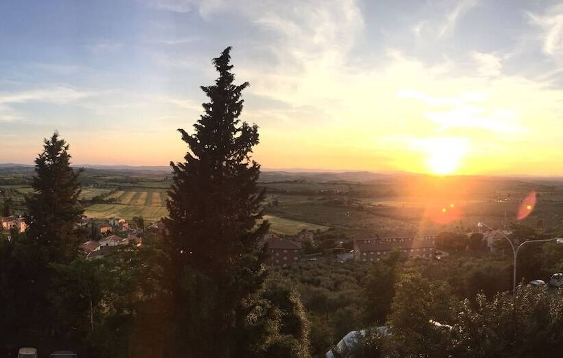 ホテル Antico Granaione