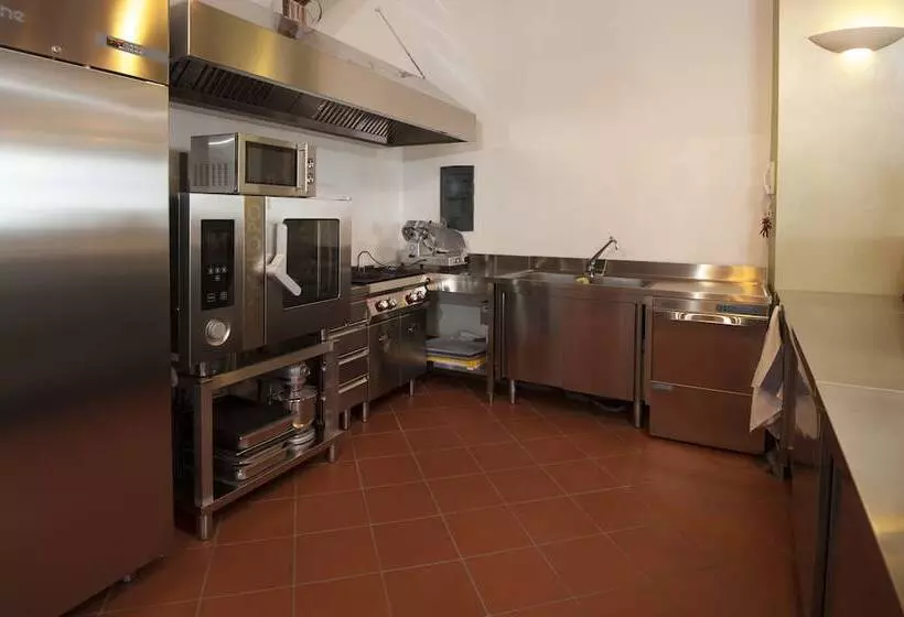 ホテル Antico Granaione