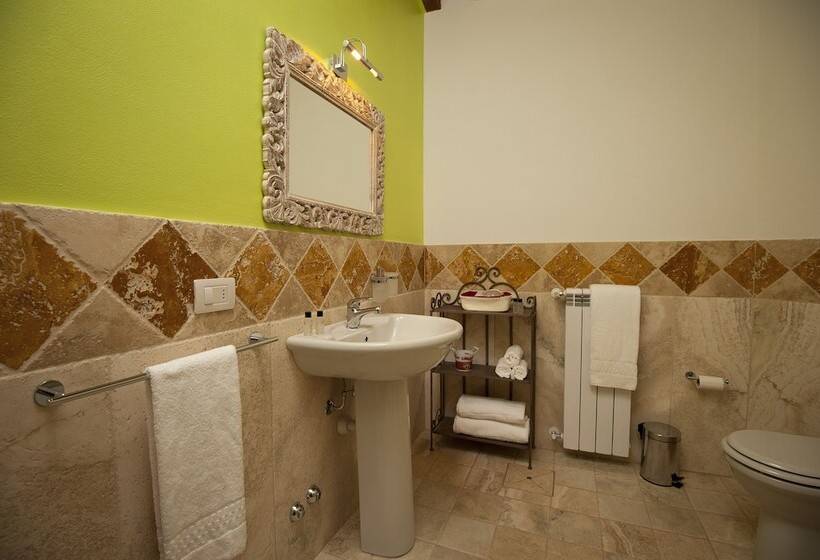 ホテル Antico Granaione