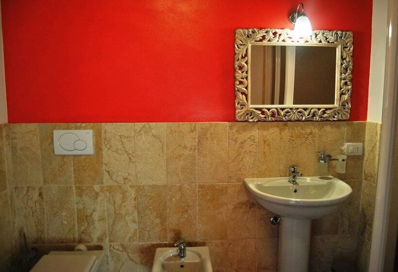 ホテル Antico Granaione