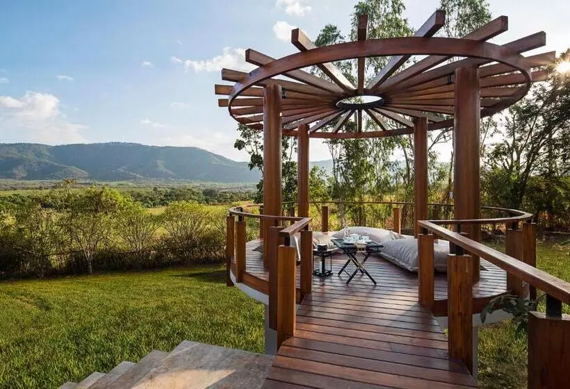 Hotelli Boribot Pool Resort