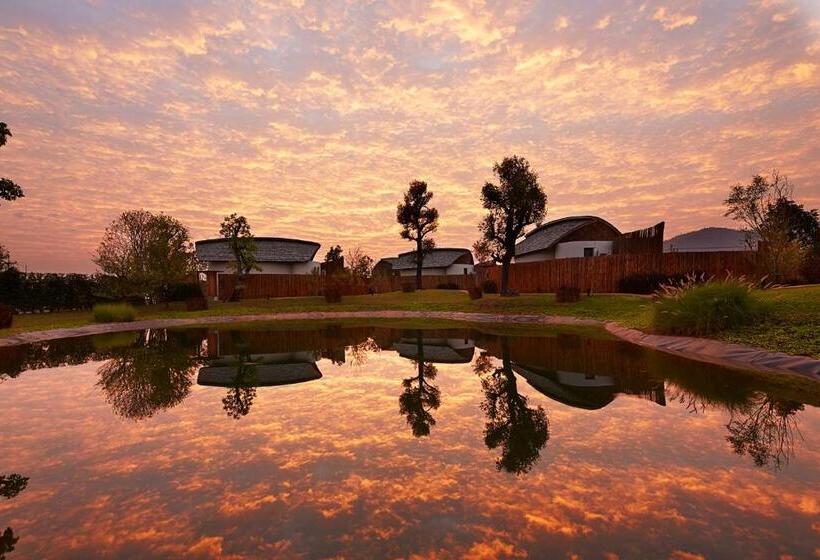 Hotel Boribot Pool Resort