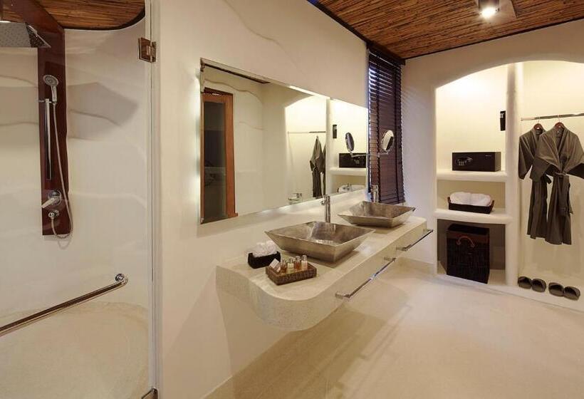 Hotel Boribot Pool Resort