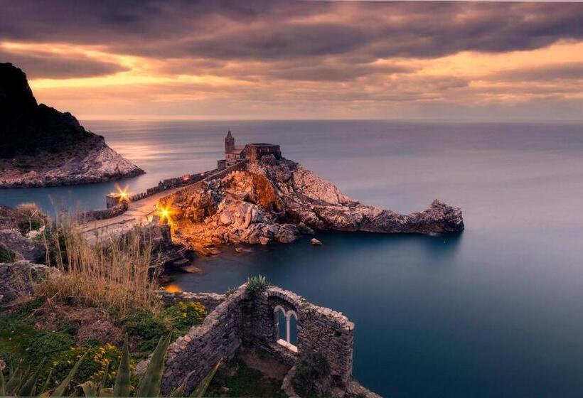 هتل La Finestra Sul Golfo Affittacamere