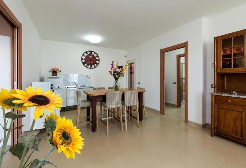 هتل La Finestra Sul Golfo Affittacamere